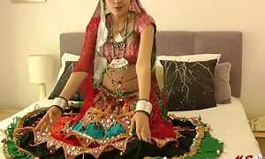Sexy Indian Babe Equally Boobs for evryone
